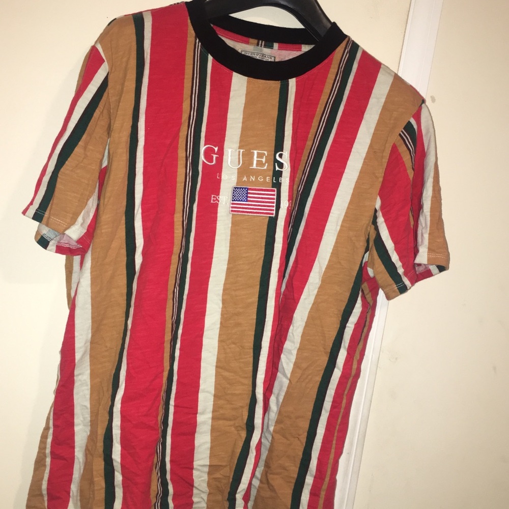 90’s vintage Guess t-shirt 🤩🤩🌶